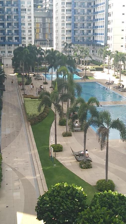 Yhanz Z Sea Residences Pasay Esterno foto