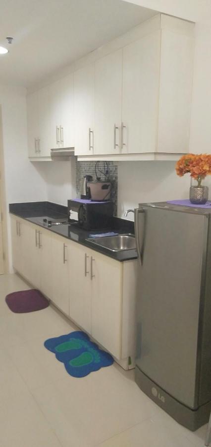 Yhanz Z Sea Residences Pasay Esterno foto