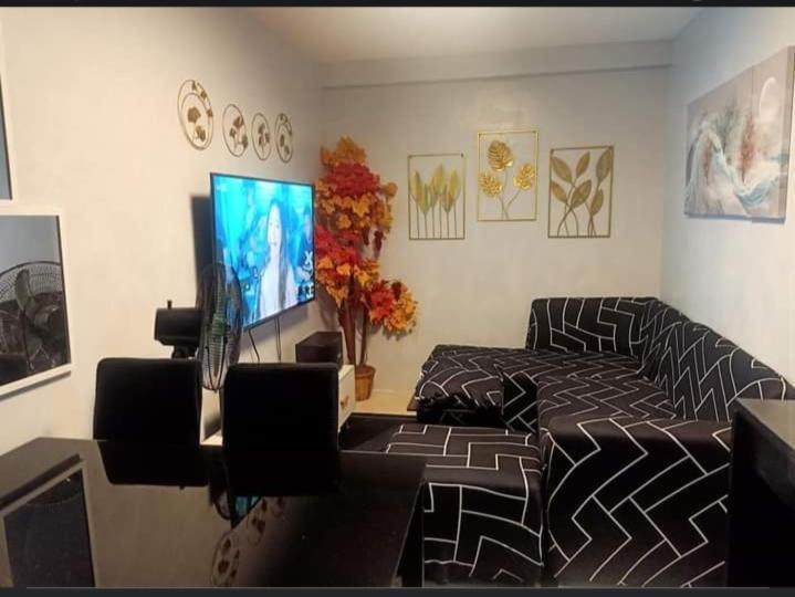 Yhanz Z Sea Residences Pasay Esterno foto
