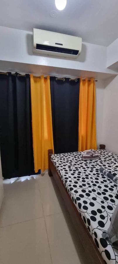 Yhanz Z Sea Residences Pasay Esterno foto